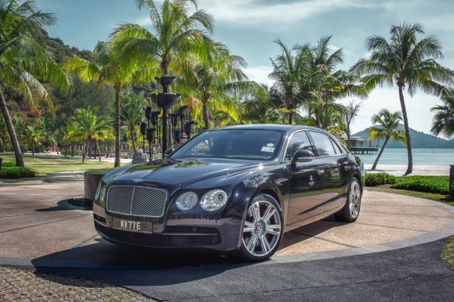 Transfer by Bentley Flying Spur V8